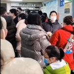 【速報】中国各地で医療崩壊　病院ロビーに大量の患者（動画）￼